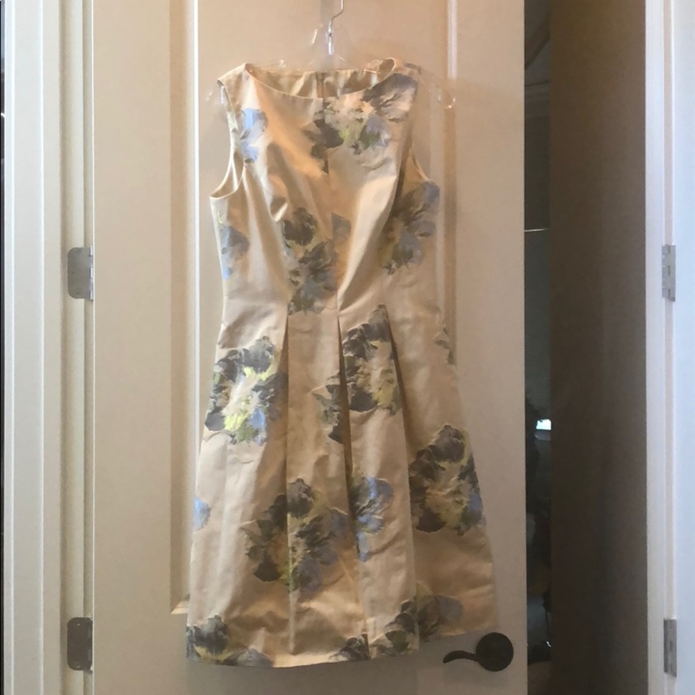 Brunch dress tan with flower accents